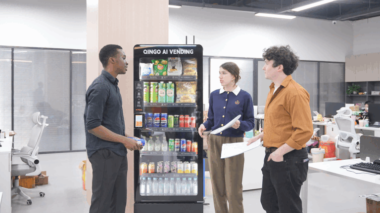 办公室内的自动售货机