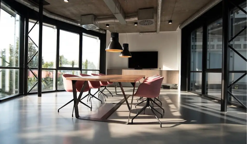 Qingo Vending Office Case